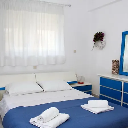 度假居 Marina House 拉多斯